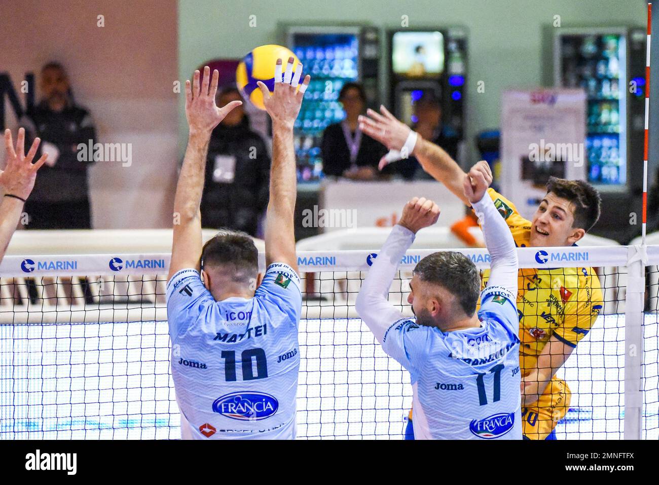 Palasport, Cisterna, Italia, 29 gennaio 2023, Attacco Tommaso Rinaldi (Valsa Group Modena) durante Top Volley Cisterna vs Valsa Group Modena - Volleyb Foto Stock