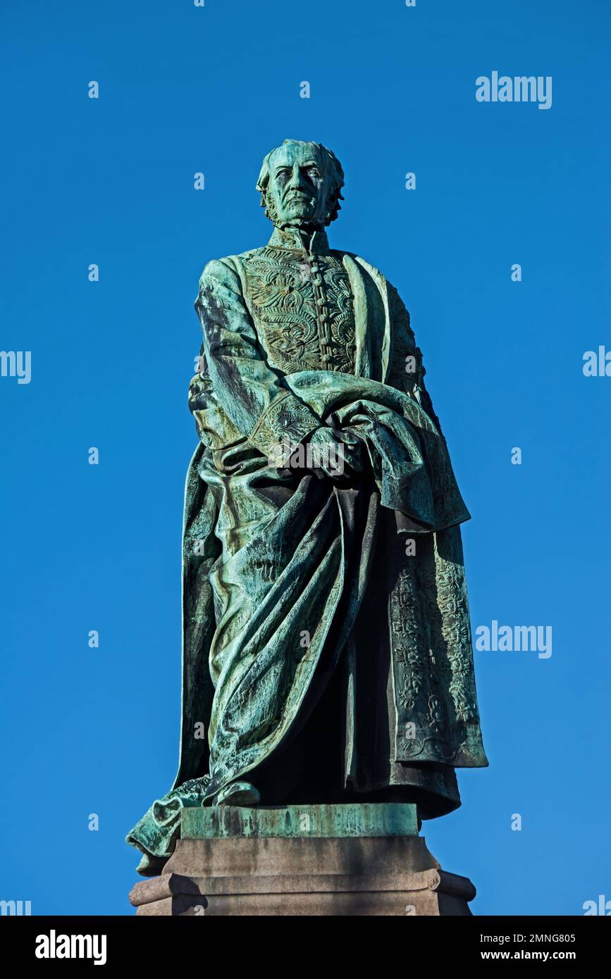 Statua dell'ex primo ministro britannico William Ewart Gladstone (1809-98) a Coates Crescent Gardens, Edimburgo, Scozia, Regno Unito. Foto Stock