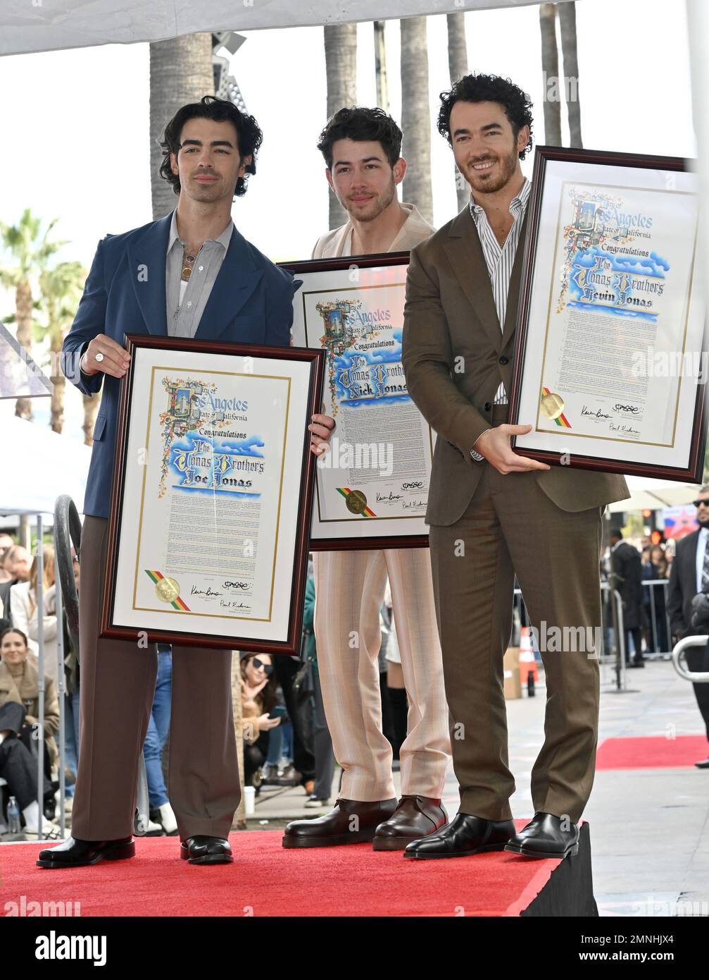 Los Angeles, Stati Uniti. 30th Jan, 2023. Joe Jonas, Nick Jonas e Kevin Jonas alla cerimonia della Hollywood Walk of Fame Star in onore dei Jonas Brothers. Picture Credit: Paul Smith/Alamy Live News Foto Stock