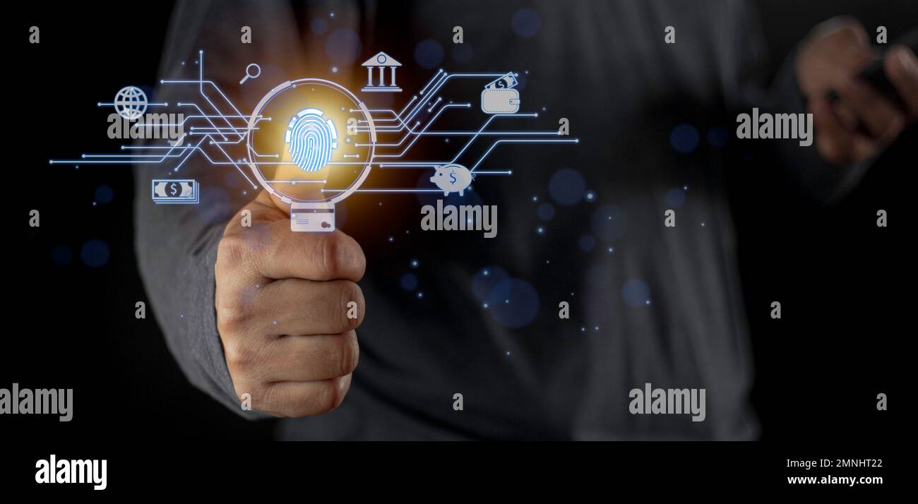 Uomo d'affari che tiene l'icona luce rete di sicurezza sociale connessione con scudo di protezione per proteggere da attacchi informatici. Concetto di sistema di sicurezza della rete Foto Stock