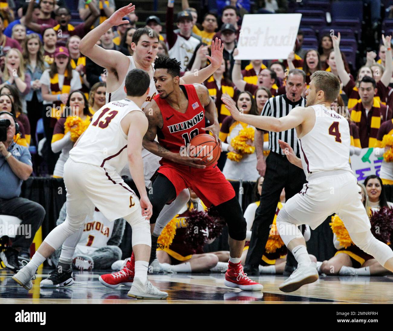 Illinois State's Phil Fayne (10) is surrounded by defenders Loyola's Bruno Skokna (4), Clayton Custer (13) and Cameron Krutwig during the first half of an NCAA college basketball game in the championship of the Missouri Valley Conference tournament, Sunday, March 4, 2018, in St. Louis. (AP Photo/Tom Gannam) Foto Stock