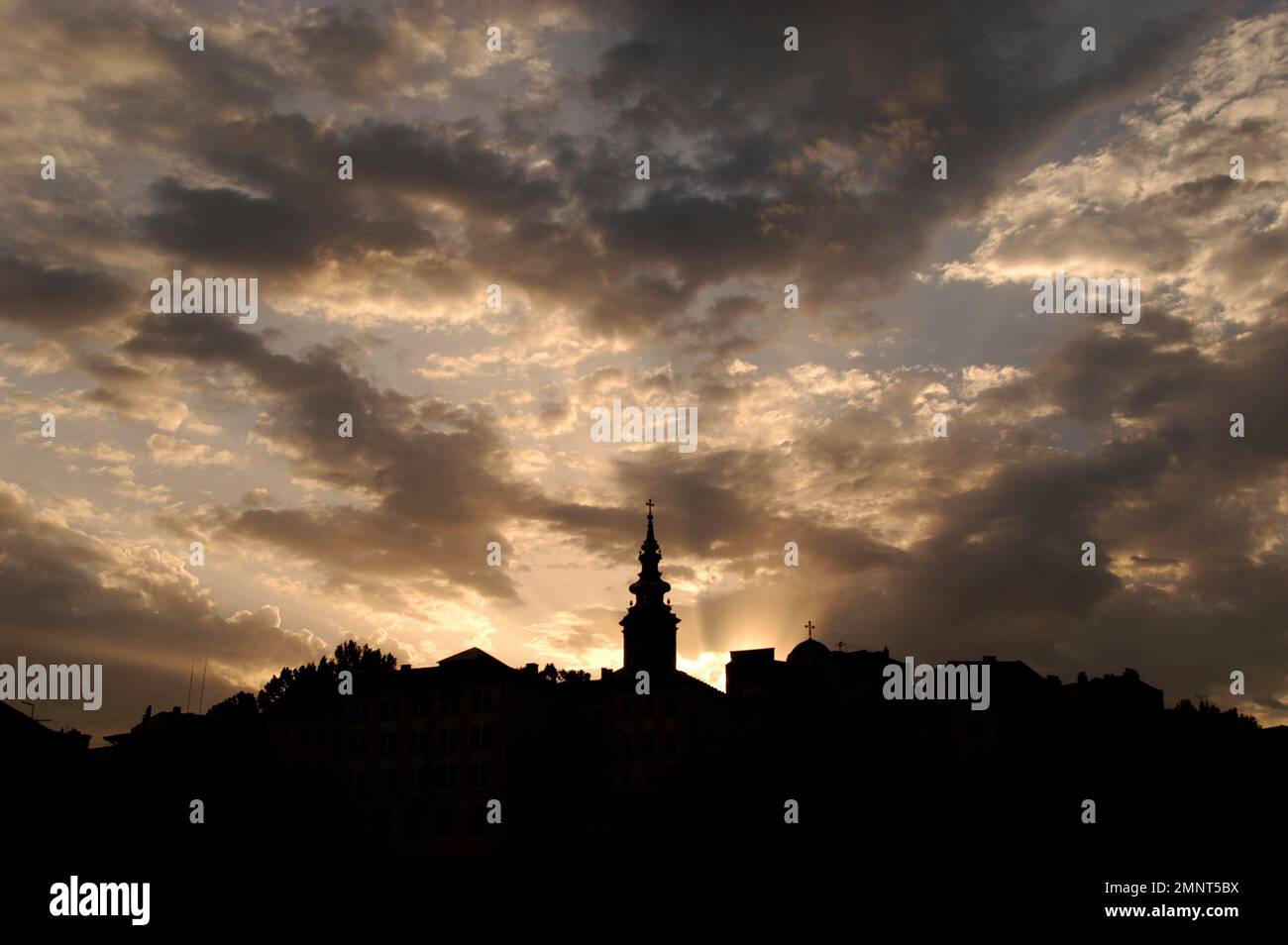 Serbia, Belgrado, Chiesa dell'Arcangelo Michele (San Michele), Dawn Foto Stock