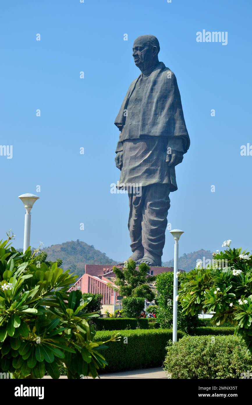 Statua dell'unità, statua colossale di Vallabhbhai Patel, la statua più alta del mondo, situata nella colonia di Kevadia, Gujarat, India Foto Stock