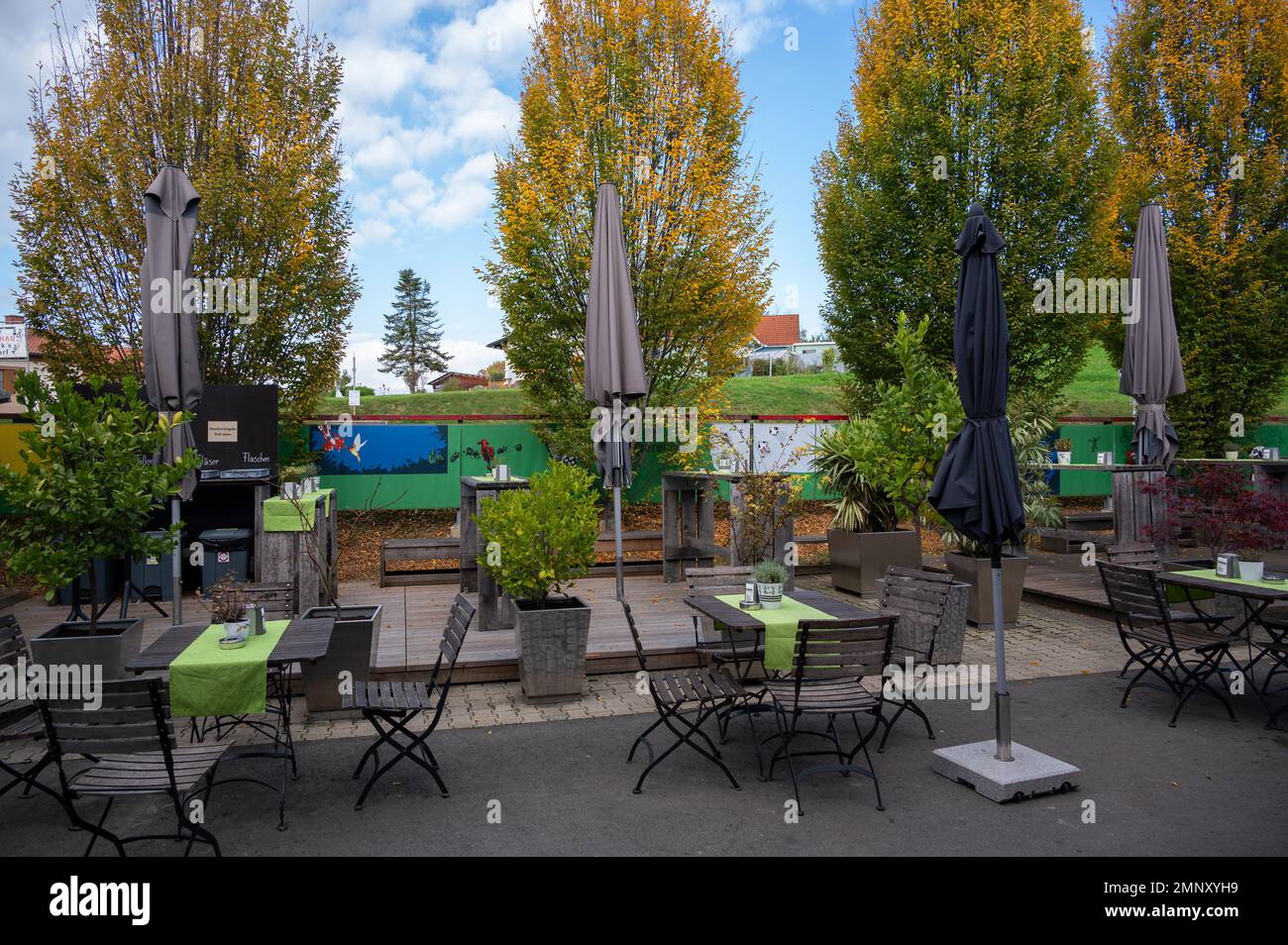 Vista su una caffetteria presso la fabbrica di cioccolato Zotter, un'azienda e una fattoria a conduzione familiare situata nella piccola città di Riegersburg, Austria. Foto Stock