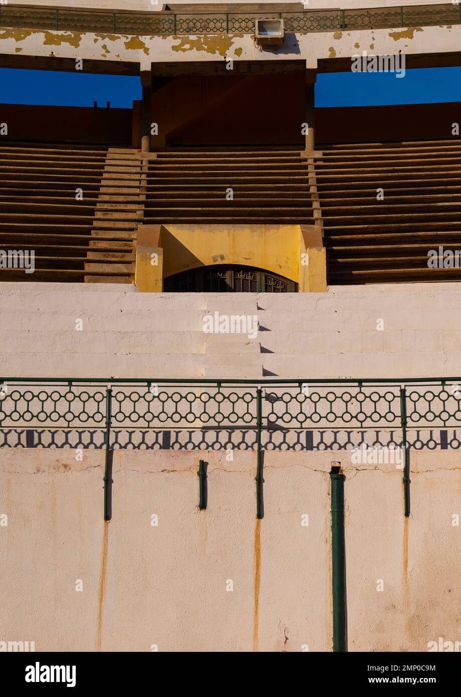 Righe arena vuote, Nord Africa, Oran, Algeria Foto Stock