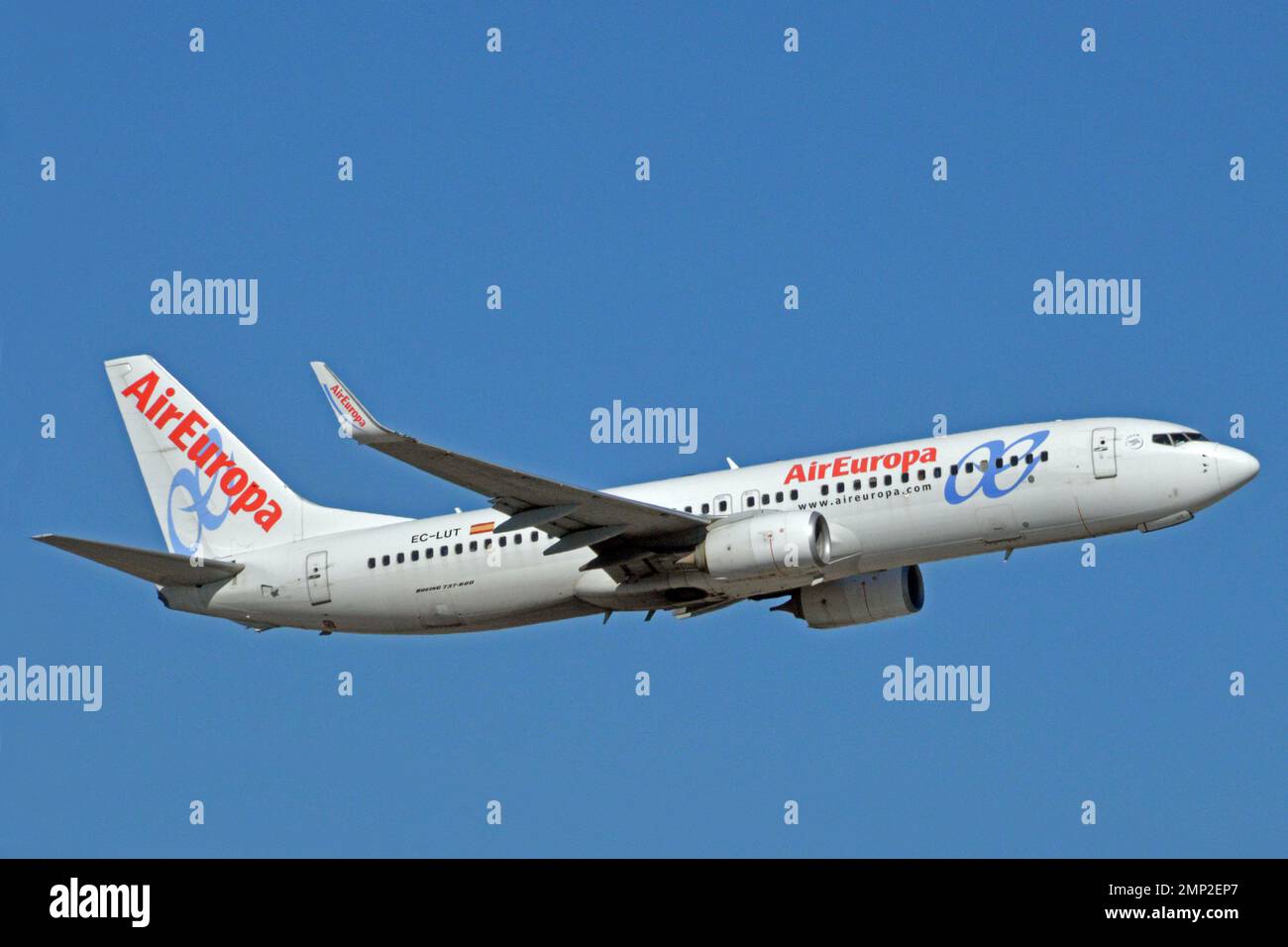 Germania, Baviera, Monaco: EC-LUT Boeing 737-85P (c/n 36592) di Air Europa presso l'aeroporto Franz Josef Strauss di Monaco. Foto Stock