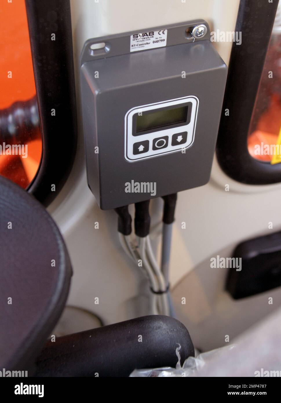 Macchine diverse in una fossa di ghiaia. Nella foto: Escavatore daewoo Doosan Solar 225 lc-v. Foto Stock