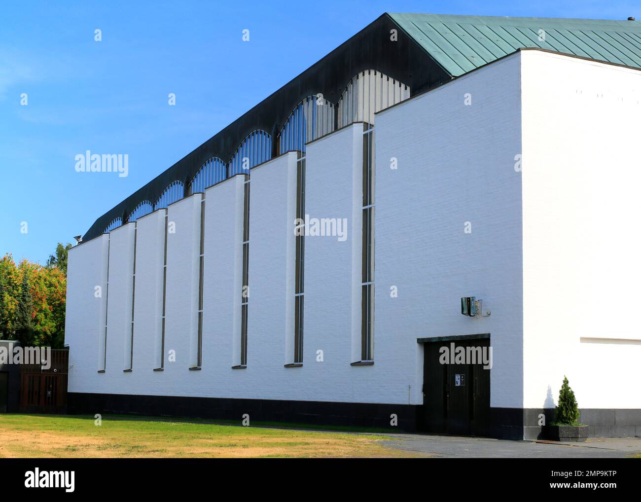 Lakeuden Risti chiesa progettata da Alvar Aalto. Costruito 1957–1960. Dettaglio, raccolto 7:5 stretto. Seinajoki, Finlandia. Agosto 10, 2019. Foto Stock