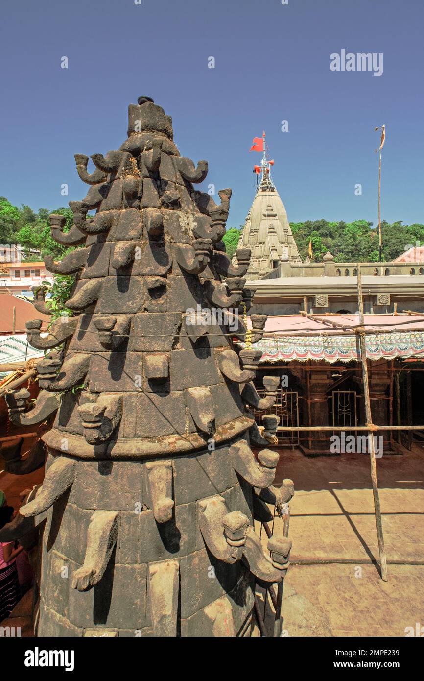 04 17 2009 Stone Deepmala at Bhima Shankar Shiva Temple si trova nel villaggio di Bhrgir 50 km da Khed vicino a Pune Maharastra India Foto Stock