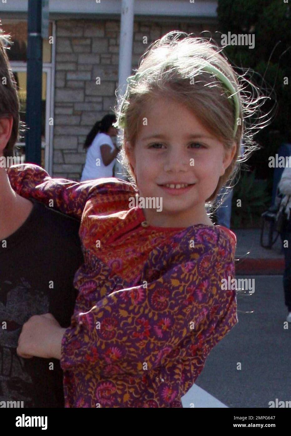 L'attore Breckin Meyer e la sua adorabile figlia Caitlin Willow trascorrono un po' di tempo insieme a Beverly Hills, CA. 6/2/09. Foto Stock