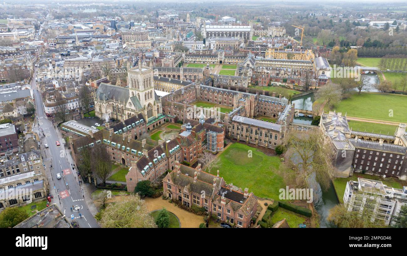 La foto del gennaio 26th 2023 mostra una vista aerea del St John's College dell'Università di Cambridge. Foto Stock