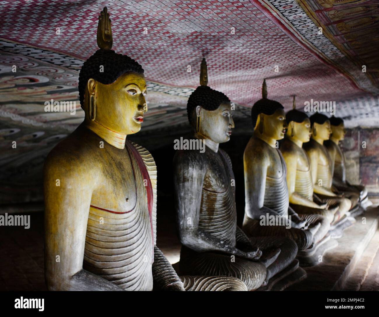 Statue di Buddha in tempio grotta, Dambulla, Sri Lanka. Foto Stock