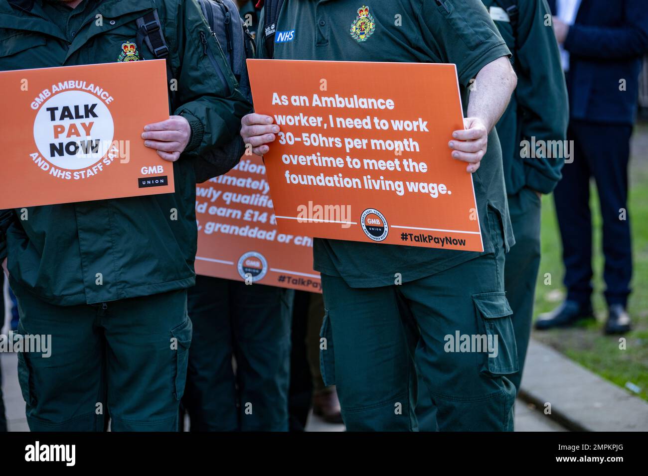Londra, Regno Unito. 31st Jan, 2023. I lavoratori dell'ambulanza di GMB fanno pressione su MP's over pay a Portcullis House London UK Credit: Ian Davidson/Alamy Live News Foto Stock