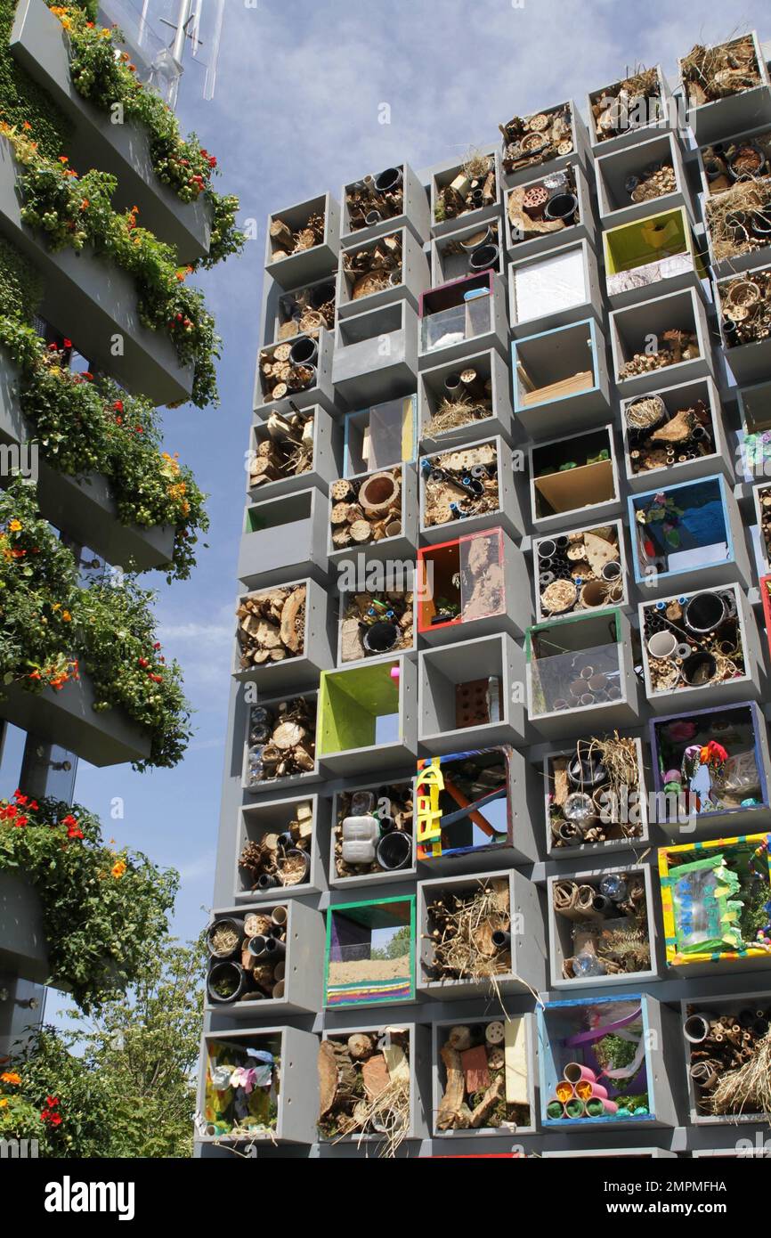 Atmosfera al RHS Chelsea Flower Show 2011. L'evento è la mostra floreale più famosa al mondo e celebra l'orticoltura di alta qualità. Londra, Regno Unito. 05/23/11. Foto Stock