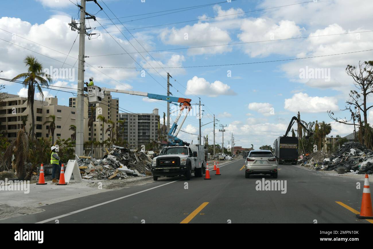 Fort Myers Beach, FL, USA--11/07/22-- le operazioni di recupero continuano dopo che l'uragano Ian ha colpito l'area il 28 settembre. Jocelyn Augustino/FEMA Foto Stock