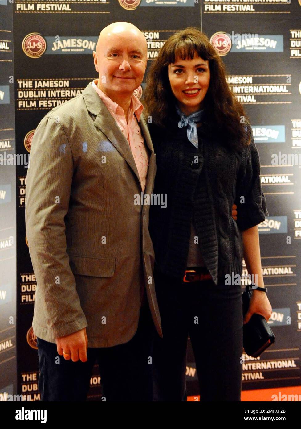 L'autore Irvine Welsh e sua moglie Beth Quinn partecipano all'apertura del Jameson Dublin International Film Festival al Savoy Cinema di Dublino, Irlanda. 2/12/09. Foto Stock