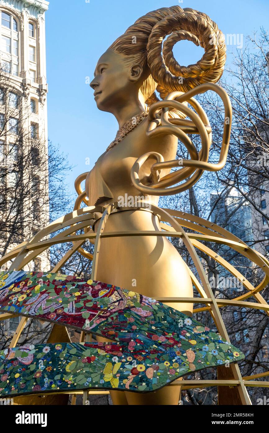 Witness è un'enorme scultura d'arte pubblica in mostra al Madison Square Park, 2023, NYC, USA Foto Stock