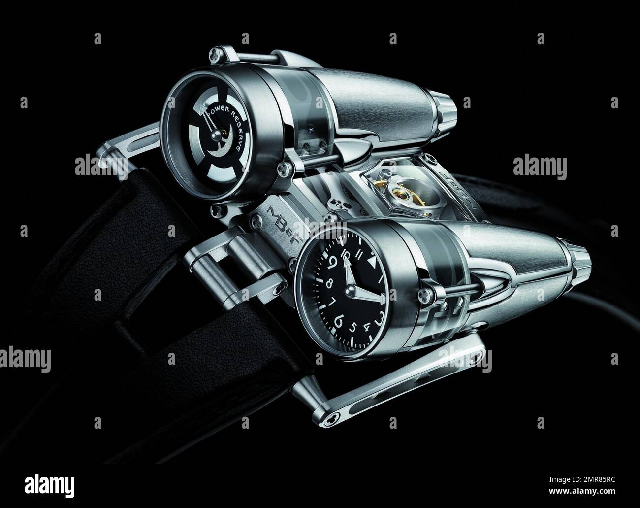 L'orologio da polso è stato trasformato ed è costoso! MB&F, produttore di  orologi di fascia alta, ha lanciato l'insolito motore a reazione HM4  Thunderbolt, con un prezzo impressionante di $158.000. Lontano dal