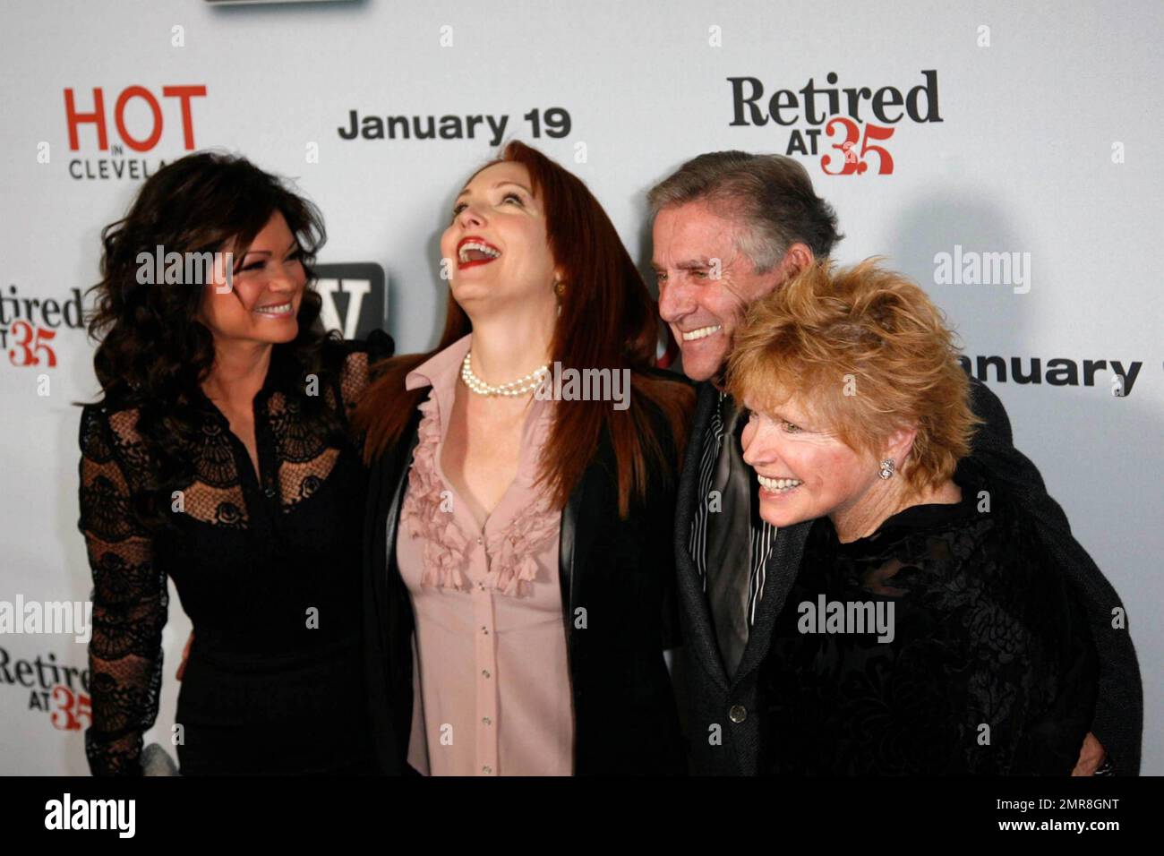 Valerie Bertinelli, Amy Yasbeck, Pat Harrington e Bonnie Franklin alla prima festa della TV LAND per 'Hot in Cleveland' e 'ritirato alle 35' al Sunset Tower Hotel. Hollywood, California. 1/10/11. Foto Stock