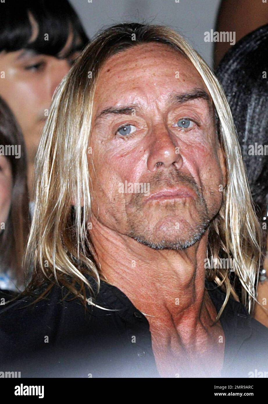 Iggy Pop e Nina Alu appaiono ad Awarehouse per la festa di lancio della 'Sweat Records/Iggy Pop Limited Edition T-shirt' a Miami, FL. 08/22/09 Foto Stock