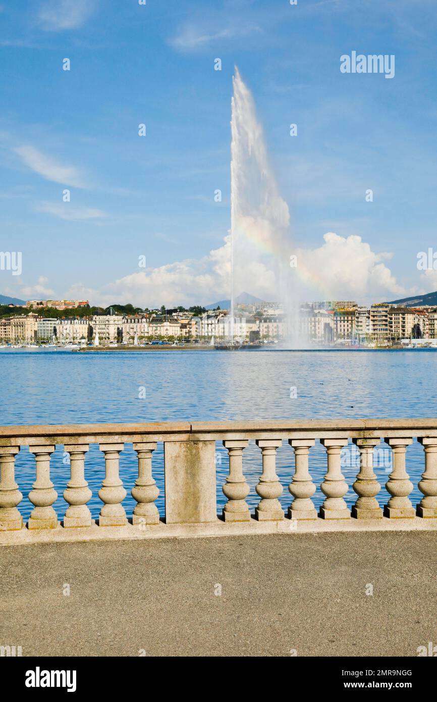 Il Jet deau, il punto di riferimento nel bacino del Lago di Ginevra, Cantone di Ginevra, Svizzera, Europa Foto Stock