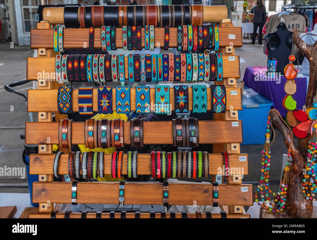 Merce in vendita al mercato ferroviario di Albuquerque, New Mexico Foto Stock