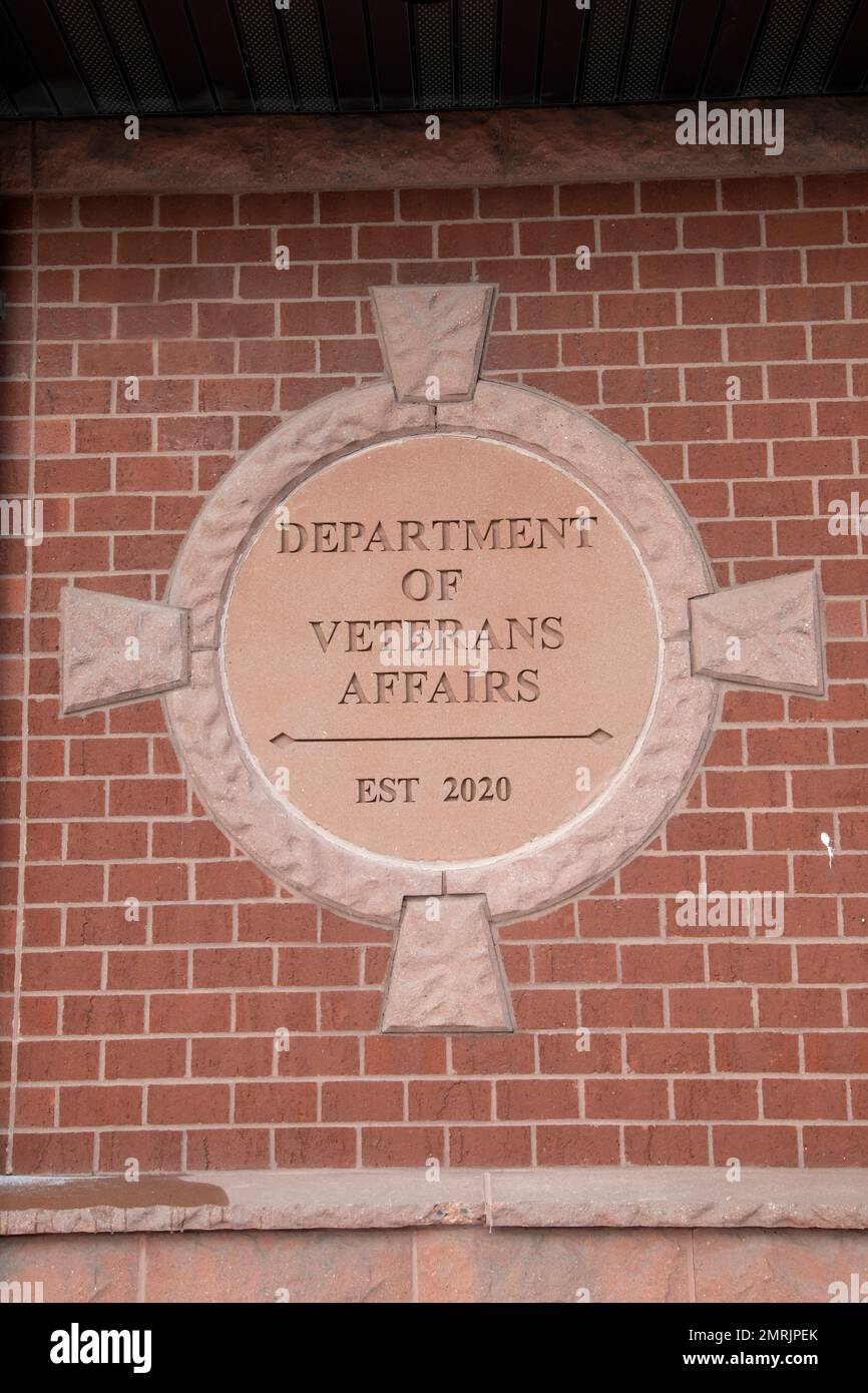 Anoka, Minnesota. Logo del Dipartimento degli affari dei Veterani all'esterno dell'edificio. Foto Stock