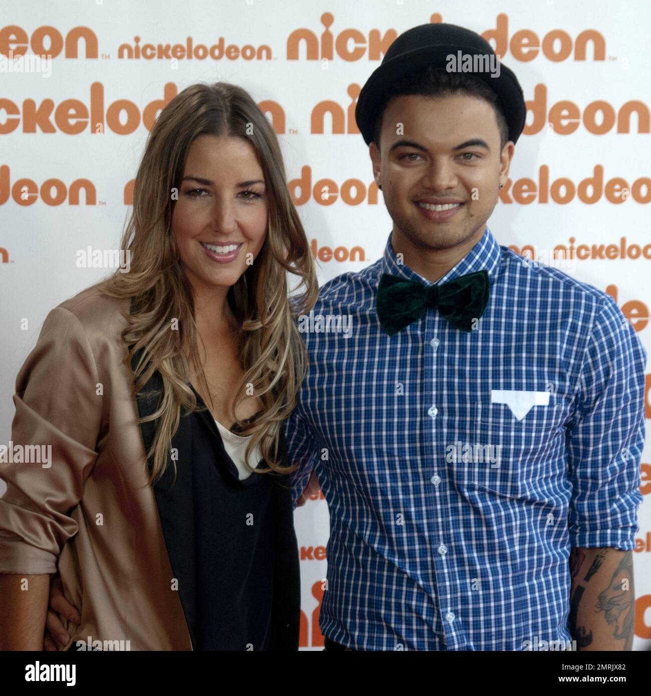 La pop star australiana Guy Sebastian e sua moglie Jules Egan al Nickelodeon Australia Kids Choice Awards. Sydney, Australia. 10/8/10. Foto Stock