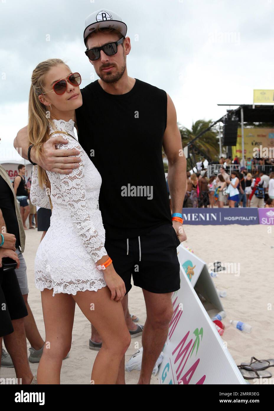 IN TUTTO IL MONDO - Nina Agdal ha visto il 7th° torneo annuale LeSutra Model Volley Miami Beach al Lummus Park di Miami, Florida. 20th febbraio, 2016. Foto Stock