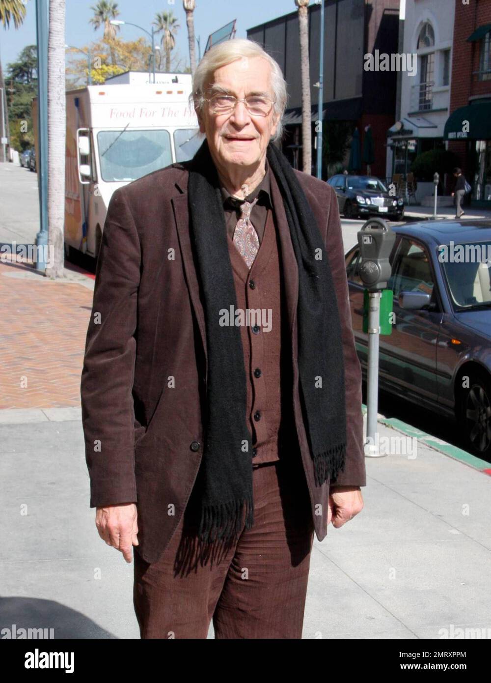 Esclusivo!! Il leggendario attore Martin Landau corre a Beverly Hills, California. 3/16/09. Foto Stock