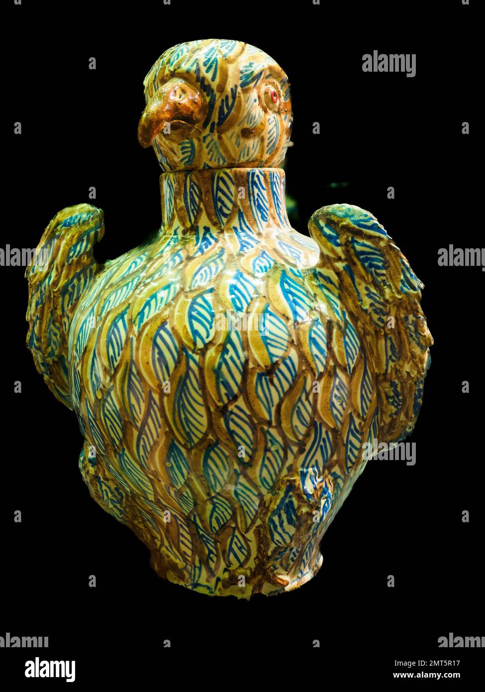Vaso farmaceutico in forma di gufo, decorazione policroma ad imitazione di piume - Galleria Regionale di Palazzo Bellomo, Ortigia - Siracusa, Sicilia, Italia Foto Stock