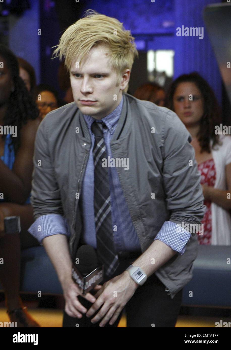 Fall out Boy's Patrick Stump maks e apparizione su molta Musica a Toronto, ON. 9th agosto 2011. Foto Stock