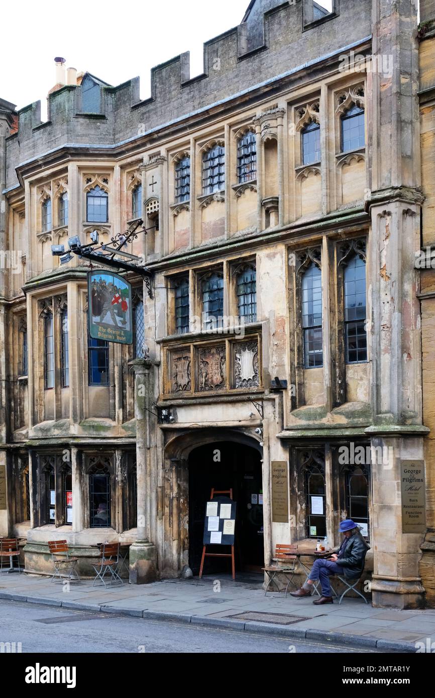 Il medievale George and Pilgrim Hotel, Glastonbury, Somerset - John Gollop Foto Stock