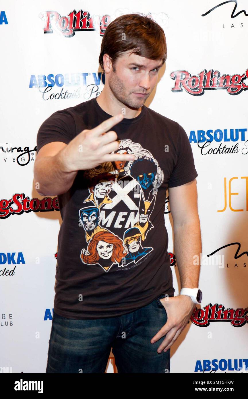 Scott Porter si posa sul tappeto rosso al nightclub Jet all'interno del Mirage Hotel and Casino per il Rolling Stone Hot Party. All'interno del club i partygoer sono stati trattati con un'esibizione di Weezer e un DJ ambientato dalla Casa svedese Mafia Las Vegas, NV. 10/01/10. Foto Stock