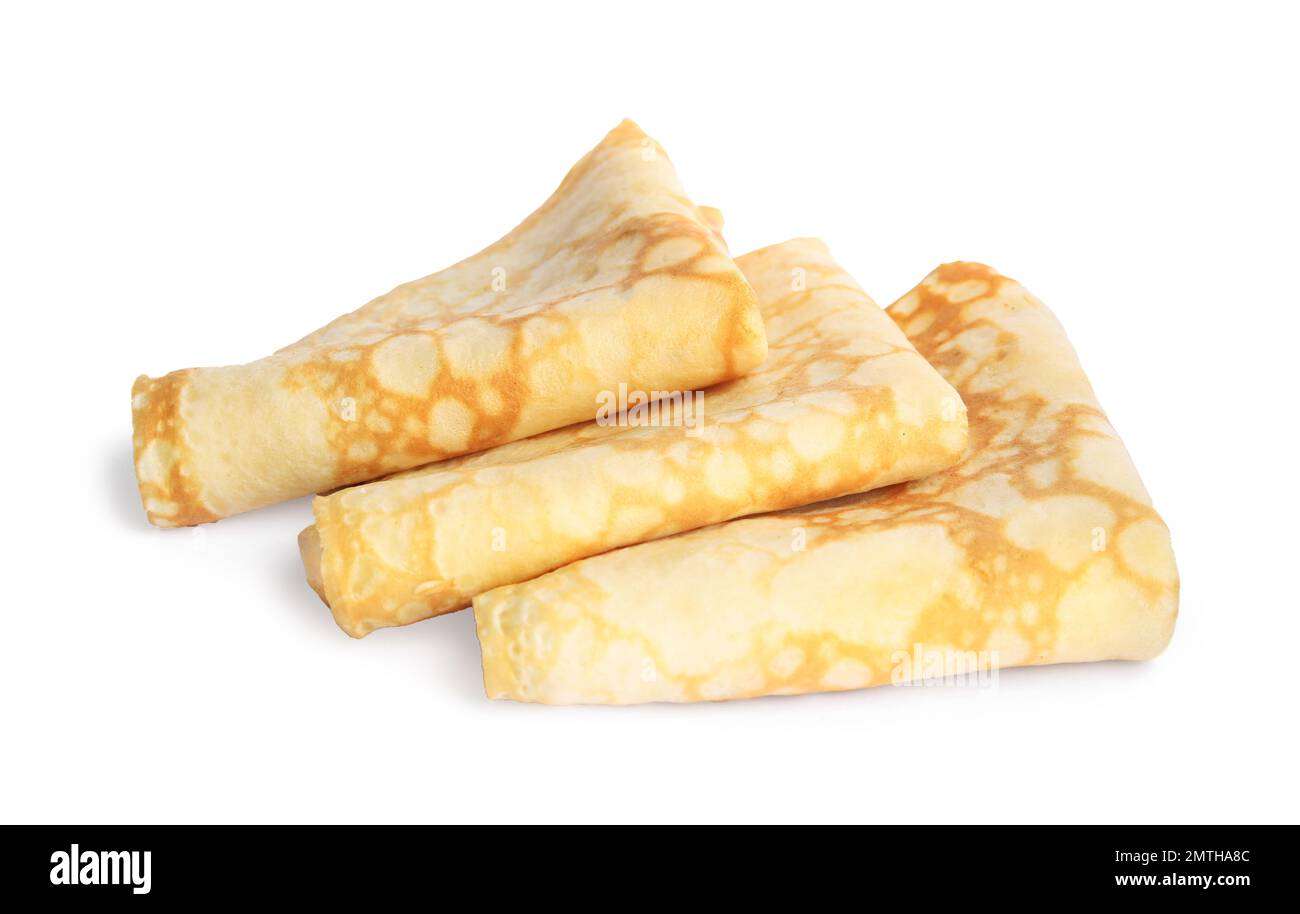 Pancake freschi e sottili piegati isolati sul bianco Foto Stock