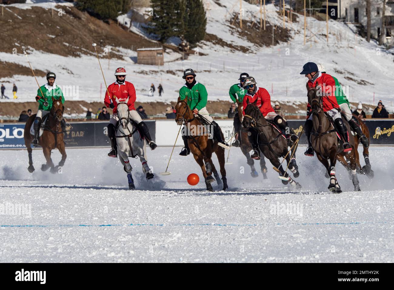 St Moritz - 29 gennaio 2023: Azioni di gioco alla finale della Coppa del mondo di Snow Polo St.Moritz 2023 Foto Stock