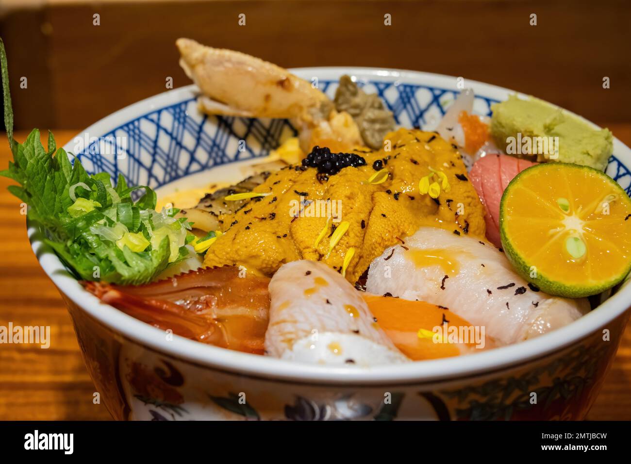 Primo piano di Seafood Donburi a Taipei, Taiwan Foto Stock