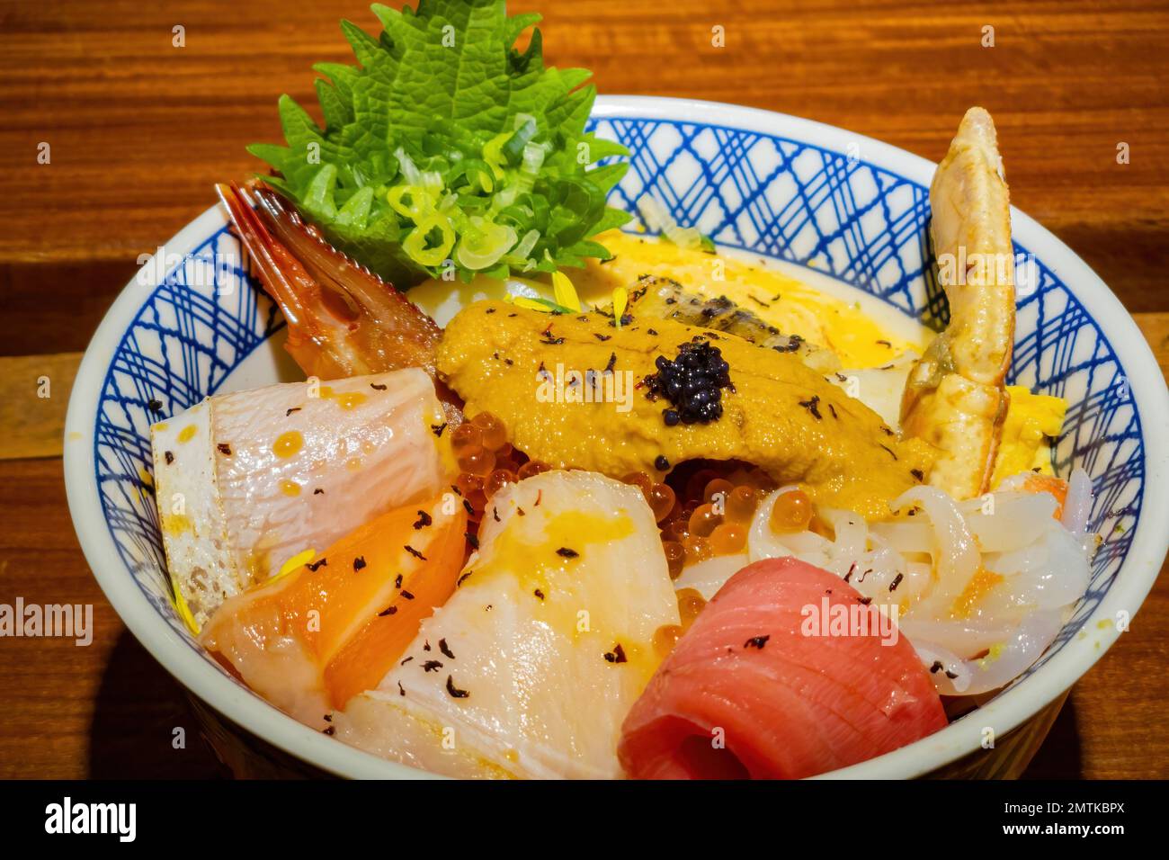 Primo piano di Seafood Donburi a Taipei, Taiwan Foto Stock