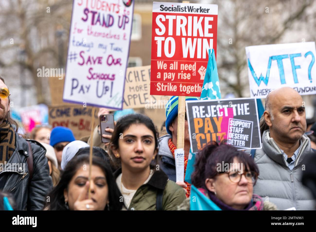 Londra, Regno Unito. 1st Feb, 2023. Insegnanti e funzionari di grande impatto marzo nel centro di Londra Credit: Ian Davidson/Alamy Live News Foto Stock