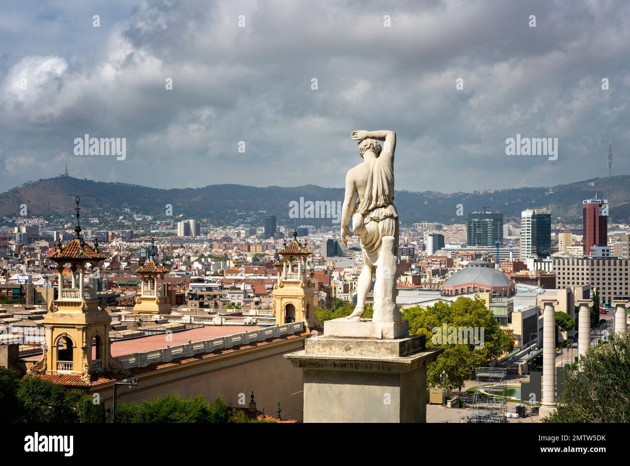 Vista dal Palau Nacional al centro di Barcellona, Catalogna, Spagna Foto Stock