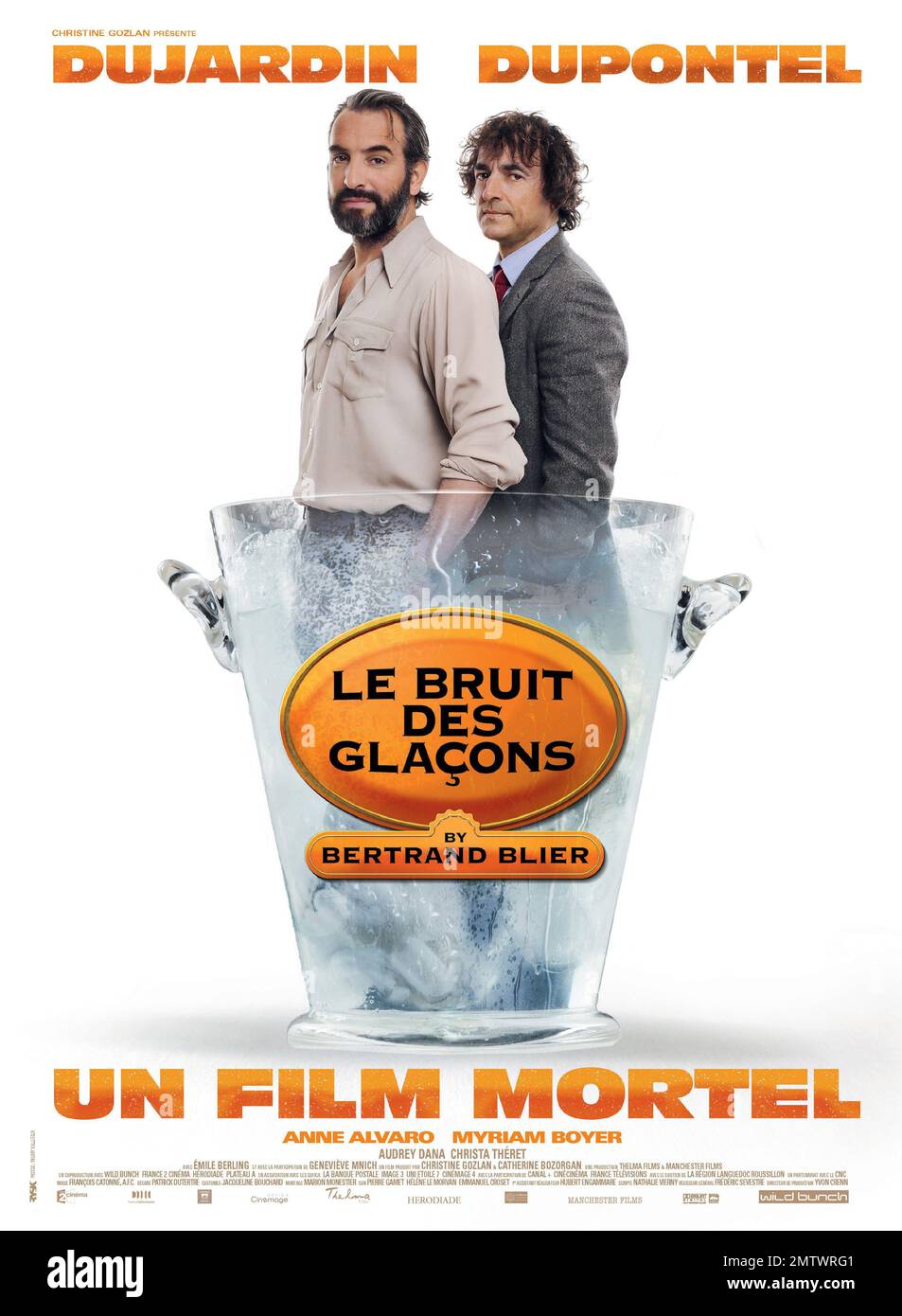 Le bruit des glacons anno : 2010 Francia regista : Bertrand Blier Jean Dujardin, Albert Dupontel poster francese Foto Stock