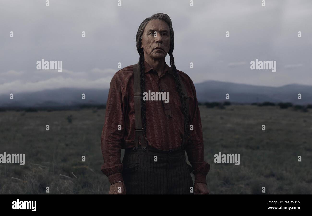 Ostili anno : 2017 USA regista : Scott Cooper Wes Studi Foto Stock