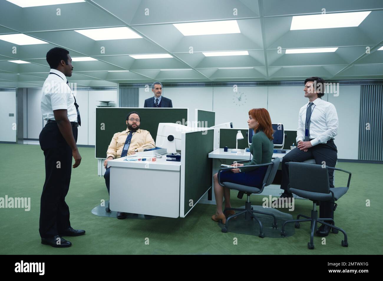 Severance TV Series 2022 - USA Season 1, Episode 2 : Half Loop regista : ben Stiller Tramell Tillman, Zach Cherry, John Turturro, Britt Lower, Adam Scott Foto Stock