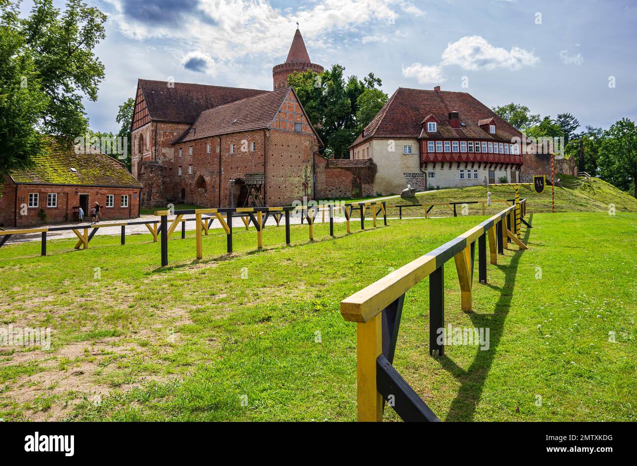 Castello di Stargard, un castello medievale in cima alla collina del 12th ° secolo, a Burg Stargard, Meclemburgo-Pomerania occidentale, Germania. Foto Stock