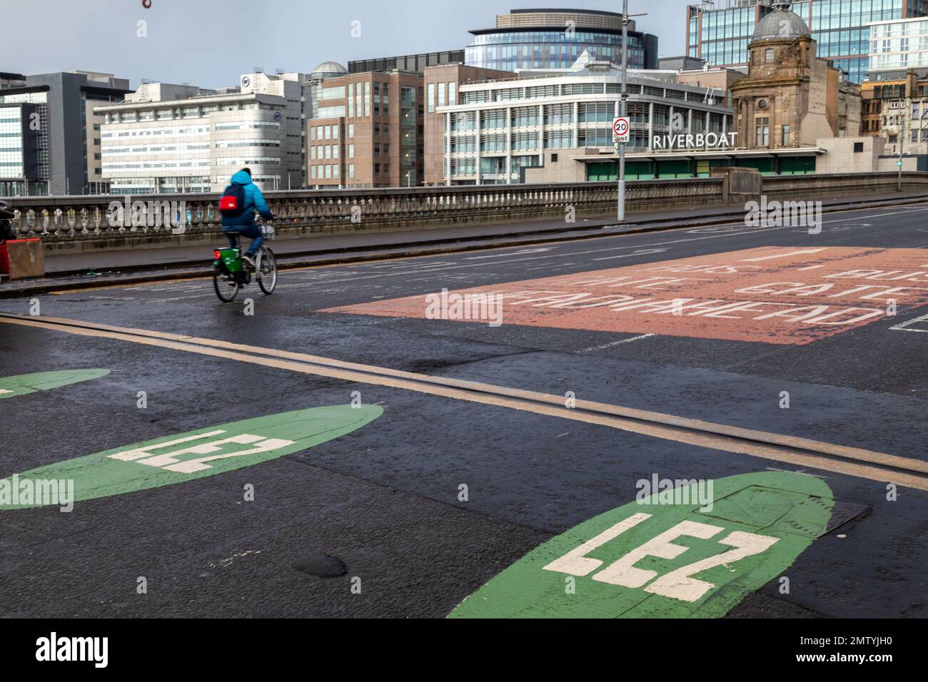 Il Glasgow City Council introduce una zona LEZ a basse emissioni che entra in vigore il 1st giugno 2023 Foto Stock