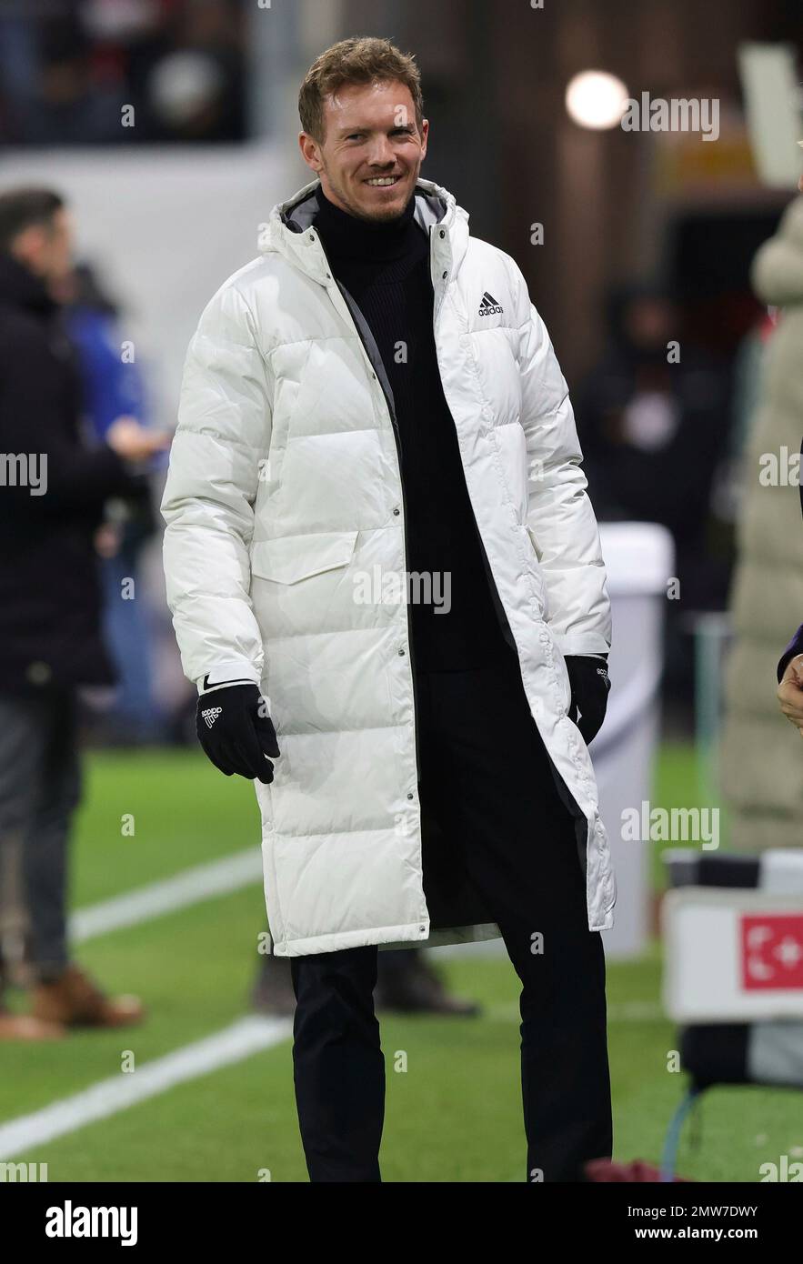 Magonza, Germania. 01st Feb, 2023. Primo : 1st Febbraio 2023, Calcio, Coppa DFB, Stagione 2022/2023, Round of 16, FSV FSV FSV Mainz 05 - FC Bayern Monaco tutto in bianco - allenatore Julian NAGELSMANN, Baviera in bianco ADIDAS Coat Credit: dpa/Alamy Live News Foto Stock