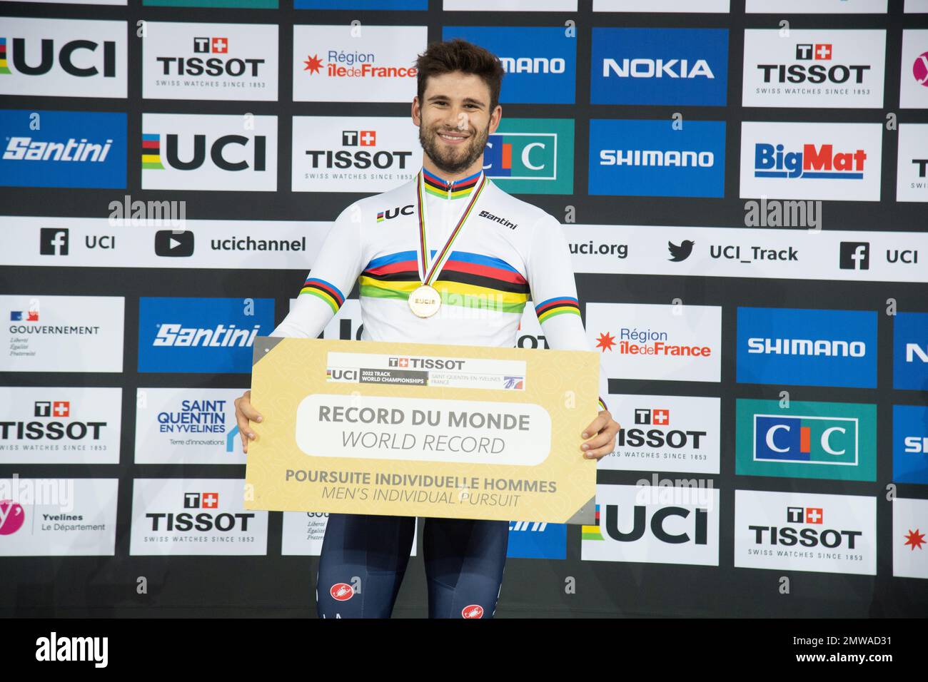 Filippo Ganna d'Italia, campione del mondo e detentore del record mondiale nell'inseguimento individuale maschile ai Campionati mondiali UCI 2022. Foto Stock