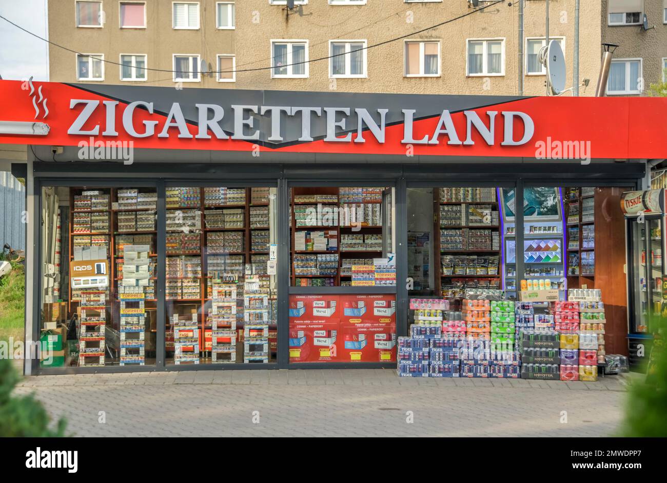 Sigaretta Terra, mercato di frontiera, Leknica, Polonia Foto Stock