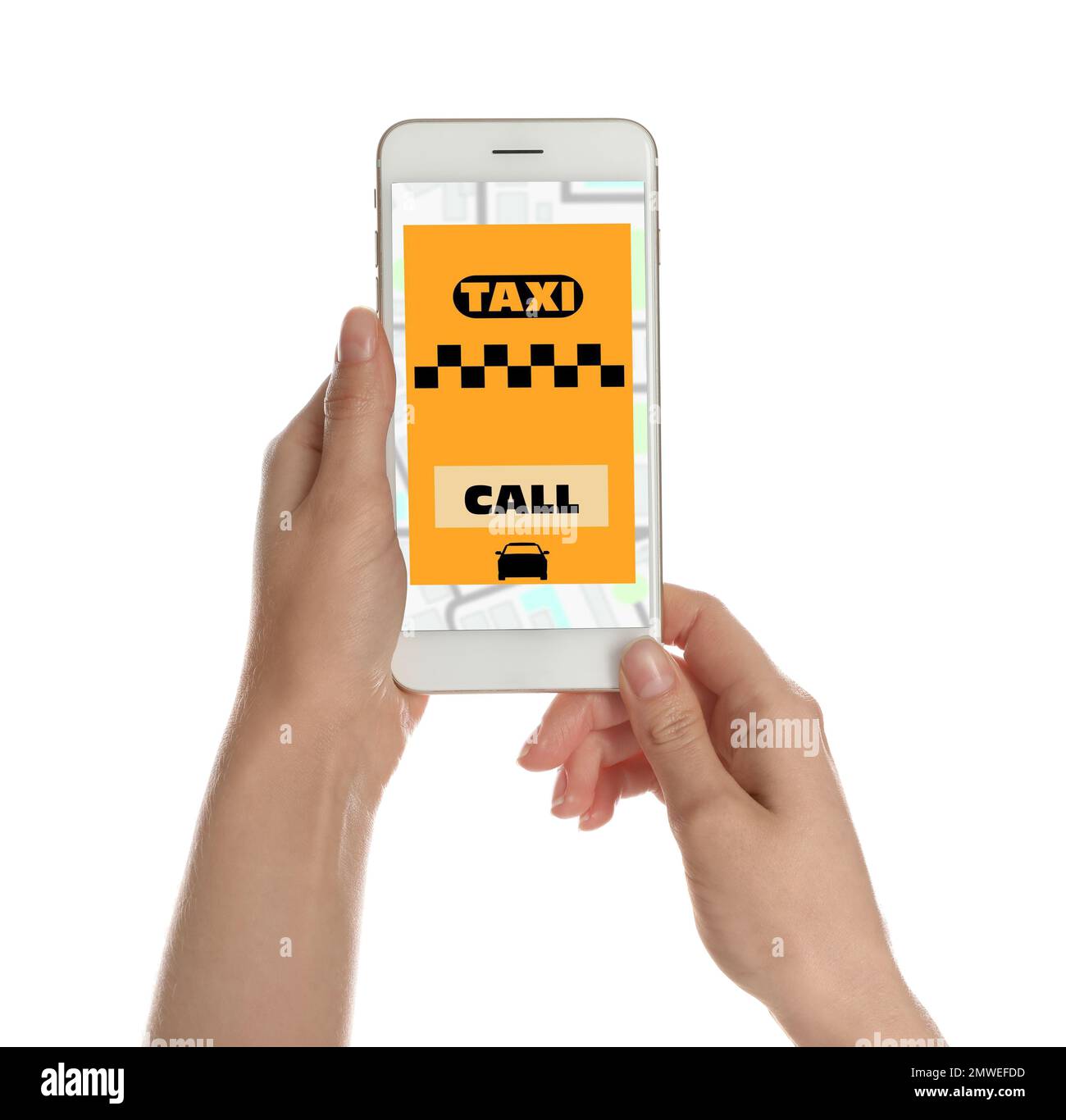Donna che ordina taxi con smartphone su sfondo bianco, primo piano Foto Stock