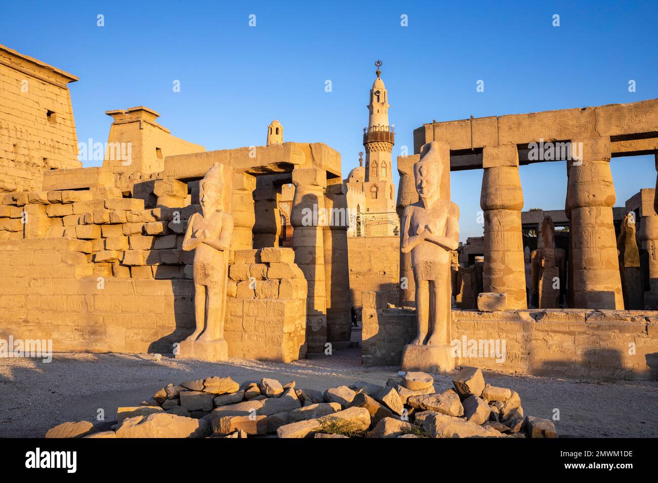 Tempio di Luxor al tramonto, Luxor, Egitto Foto Stock